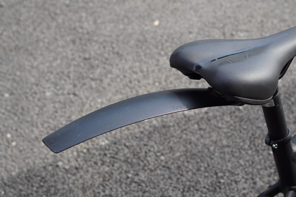 【おすすめの自転車用品】着脱式泥除け Tacx Mudguard for road をレビュー。クロスバイクに合う便利でおしゃれなフェンダー