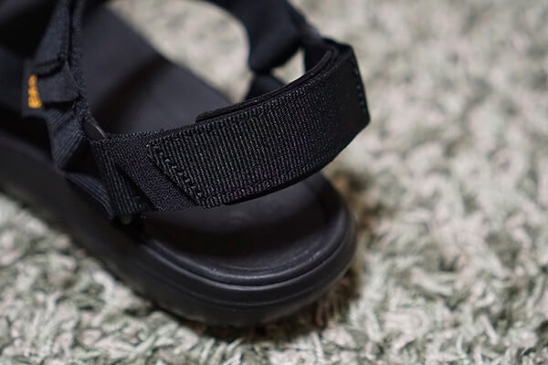 Teva(テバ)のサンダルは【テラフロート ユニバーサル ライト メンズ】が軽量＆スタイリッシュでおすすめ。ハリケーンXLT2とドリフトをアマゾンワードローブで徹底比較したレビュー