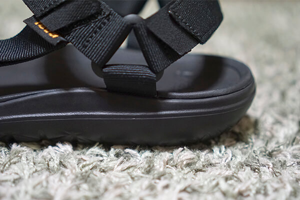 Teva(テバ)のサンダルは【テラフロート ユニバーサル ライト メンズ】が軽量＆スタイリッシュでおすすめ。ハリケーンXLT2とドリフトをアマゾンワードローブで徹底比較したレビュー