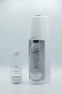 【徹底比較】炭酸水メーカーはソーダストリームがおすすめ。ソーダスパークルと使い方 / コスパ / 口コミを比べてみた