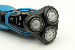 電気シェーバーはフィリップスがおすすめ。コスパ高い5000シリーズのS5050/05を使ってみたレビューや感想、口コミをまとめました。【PHILIPS】