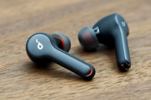 【Anker Soundcore Liberty Air 2】の徹底レビューと口コミ。AirPodsProよりおすすめの完全ワイヤレスイヤホン