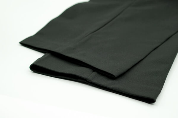 ユニクロEZYアンクルパンツ（ウルトラストレッチ）の裾はまつり縫い