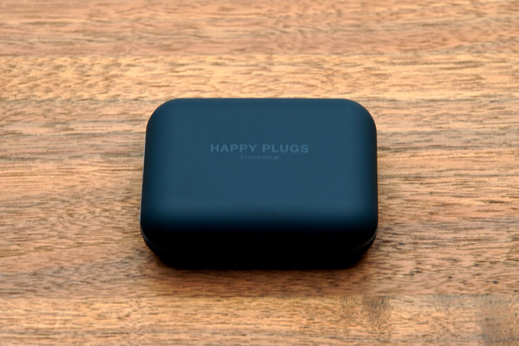 HAPPY PLUGS AIR1 PLUSの充電ケース