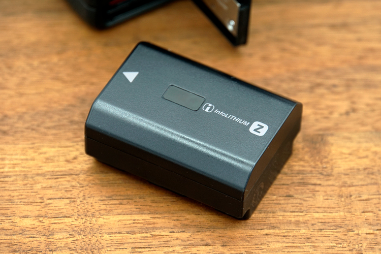 α6600のバッテリー　NP-FZ100