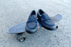 【購入レビュー】CS LOAFER SKの魅力やサイズ感を解説。革靴見えするおしゃれなスケボースニーカー