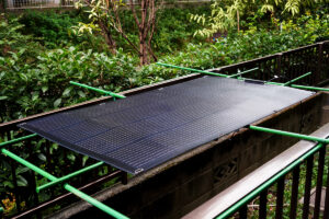 【レビュー】ALLPOWERS SF200 フレキシブルソーラーパネル200Wは軽量4kg台＆IP68防水防塵でおすすめ | オールパワーズ