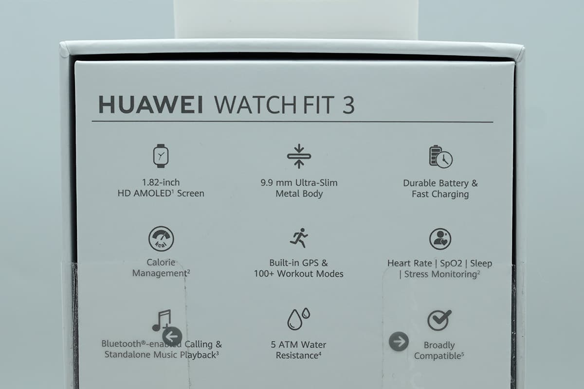 HUAWEI WATCH FIT 3のパッケージ　裏面寄り