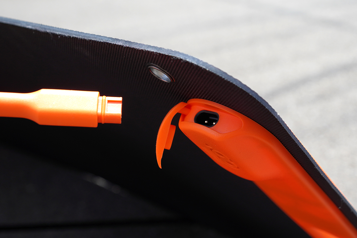 Jackery SolarSaga 200W ソーラーパネルのポータブル電源との接続