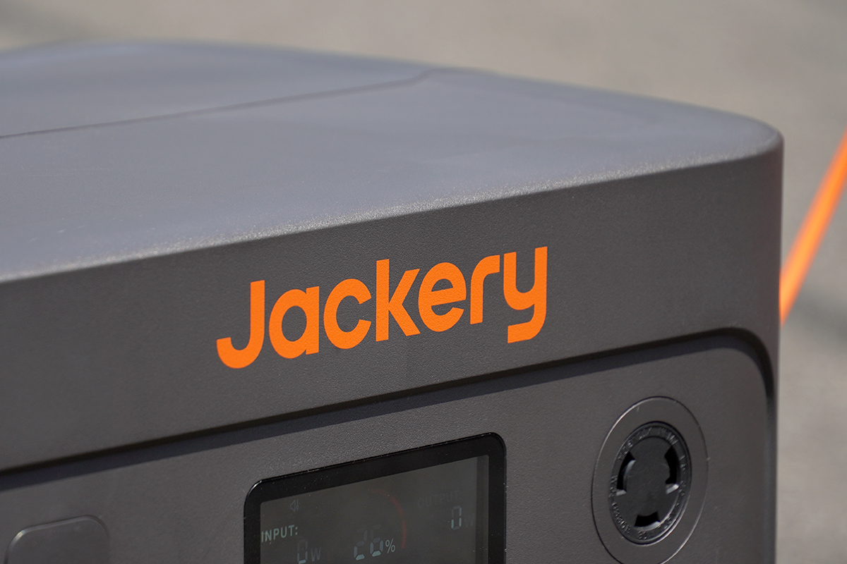Jackery ポータブル電源 2000 PlusのJackeryロゴ
