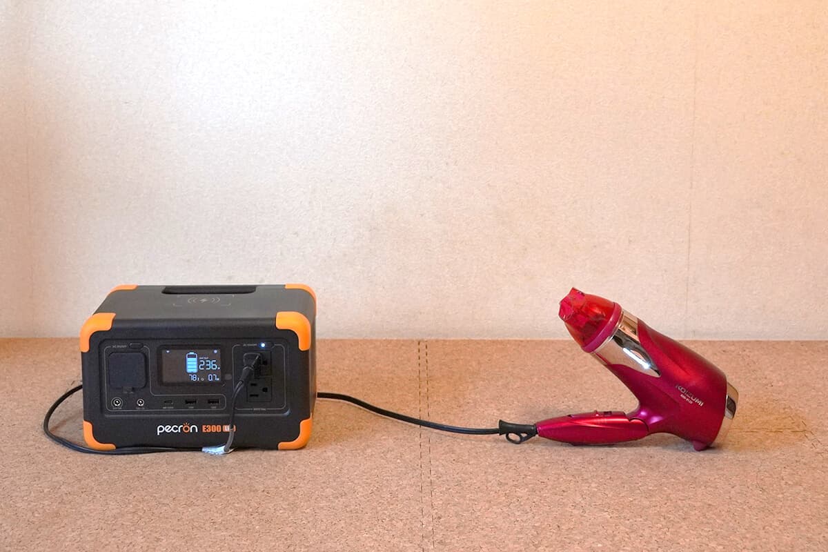 PECRON E300LFP ポータブル電源でドライヤーを使ってみた