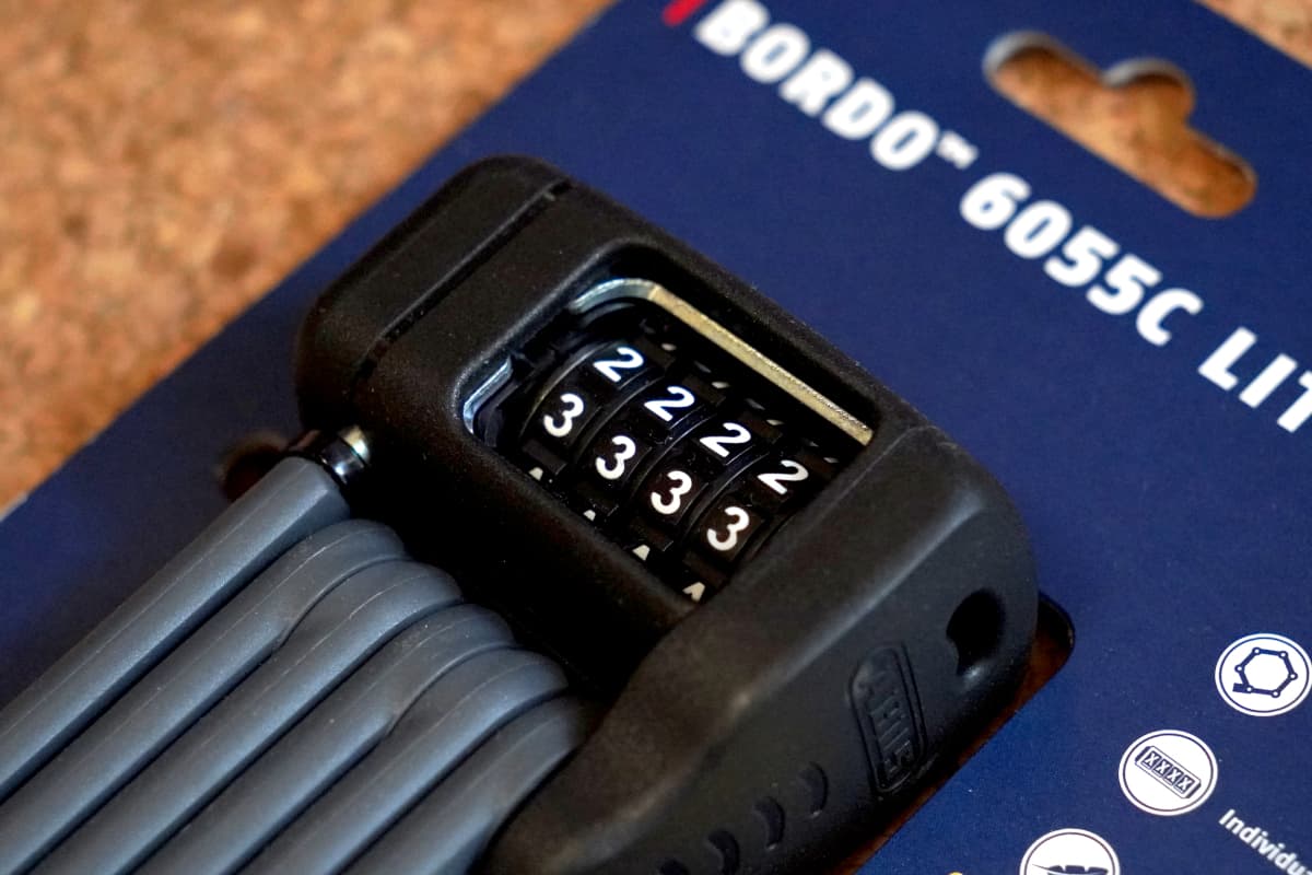 ABUS (アブス) BORDO LITE MINI 6055C/60 BLACK　ダイヤルロック部分