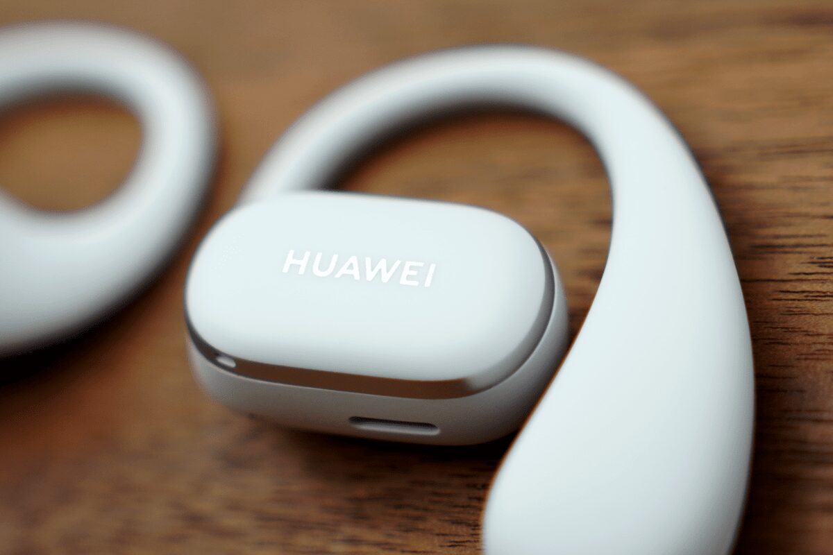 HUAWEI FreeArcのイヤホンのタッチコントロール部分　寄り