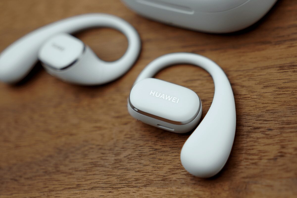 HUAWEI FreeArcのイヤホン左