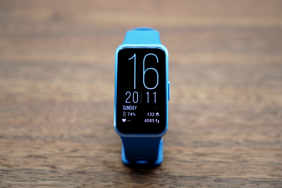 HUAWEI Band 10本体　正面