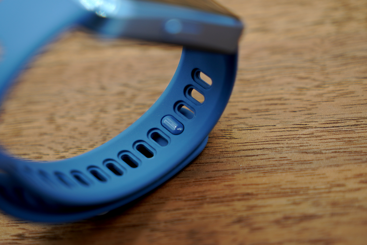 HUAWEI Band 10のバンドの固定部分　寄り