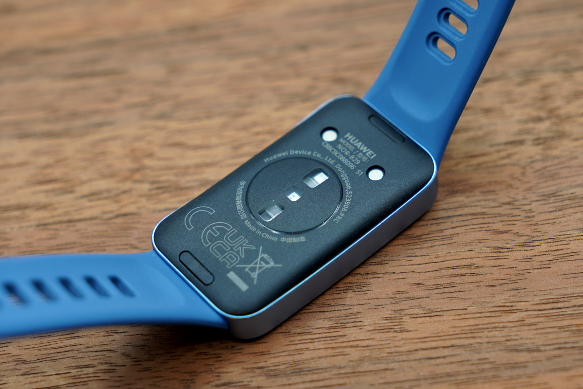 HUAWEI Band 10本体　裏面