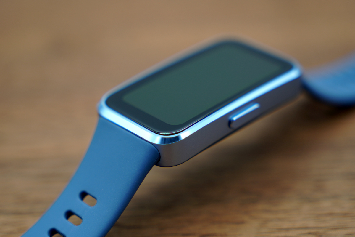 HUAWEI Band 10　アルミ削り出し部分　ダイヤモンドカット　寄り