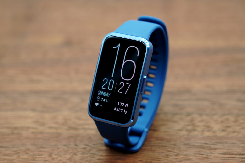 【使用感レビュー】HUAWEI Band 10は8千円台のコスパ最強スマートバンド！最大14日間使えるバッテリー＆健康管理機能が充実！